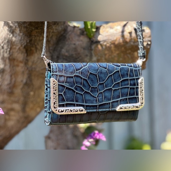 Brighton — Croc Embossed Leather Wallet - Picture 2 of 3